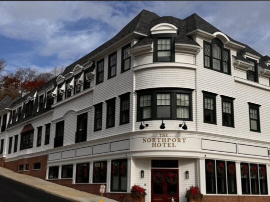 The Northport Hotel Restaurant | A Study in Class & Elegance